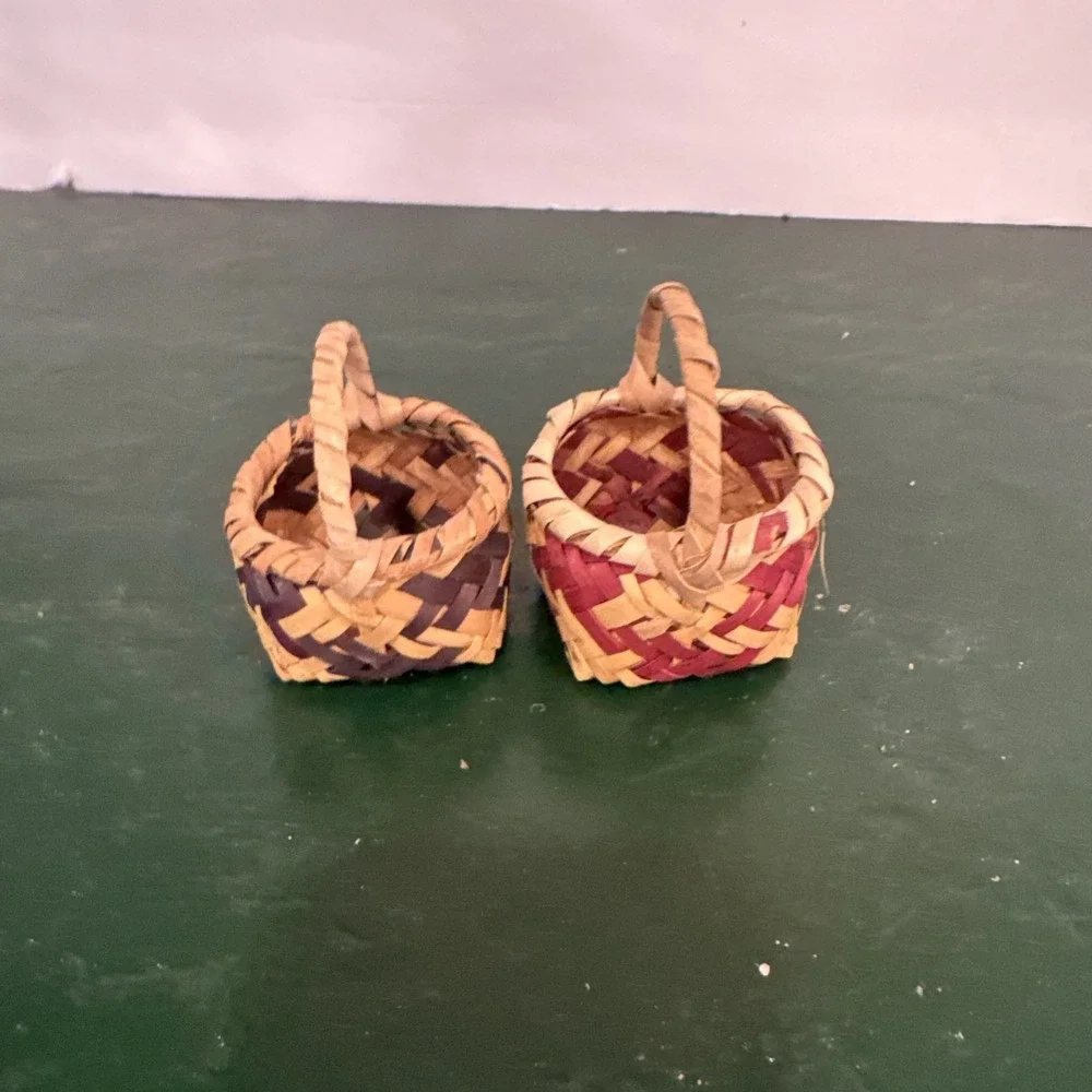 Lot of 2 Choctaw Minature Baskets‎